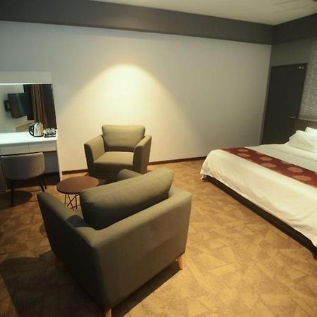 Star-Well Hotel Kuala Lipis Exterior foto